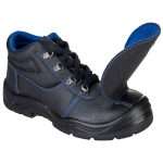 Portwest FW22 Steelite Metatarsal Safety Boot Open. Leather upper, steel toecap and midsole with tough steel metatarsal cover offers supreme protection and comfort for the wearer. Heat resistant outsole with the highest slip resistance grade makes this boot suitable for wear in all weather conditions.